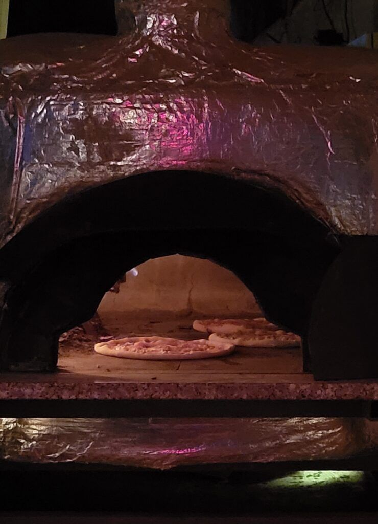 Bułgaria pizza z pieca opalanego drewnem